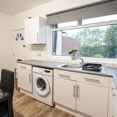 Appartement Downend Rd Contractors Long By Shortstayuk Bristol