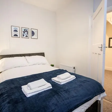 Downend Rd Contractors Long By Shortstayuk Apartment *