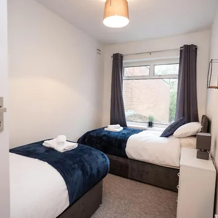 Downend Rd Contractors Long By Shortstayuk Apartman Bristol